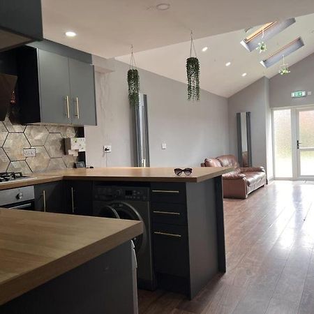 Apartamento 6D Hosting Coventry Exterior foto